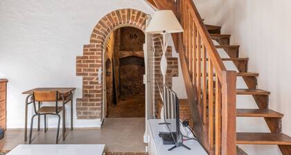Holiday Home “La Maison Blanche” with Private Terrace and Wi-Fi