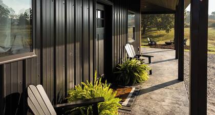 3 bedroom Cabin with Hot tub and Entertainment Area