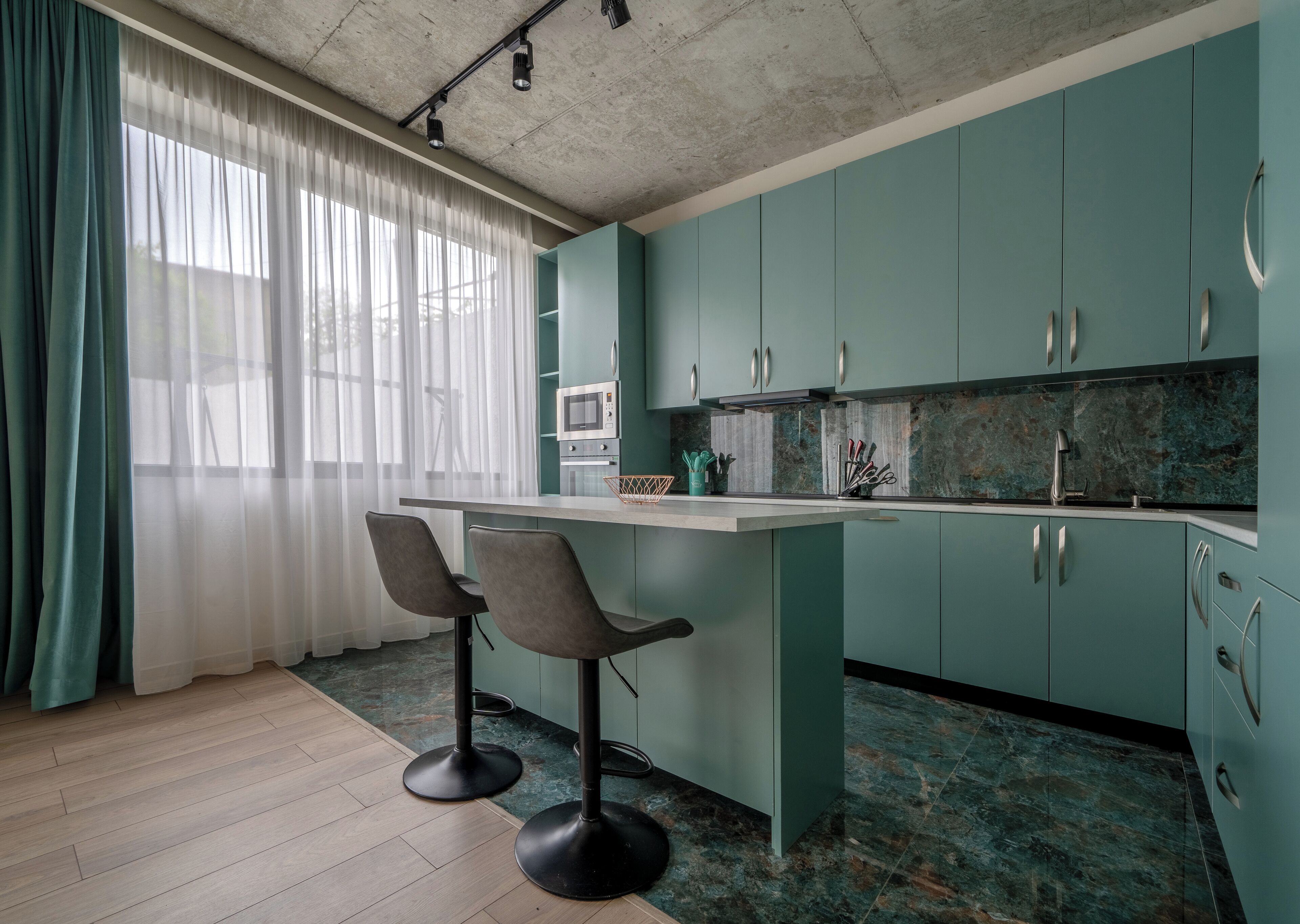 Comfort-huoneisto, 3 makuuhuonetta, lanai, kaupunkinäköala | Yksityinen keittiö | Vedenkeitin