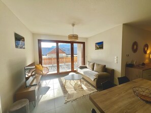 TV - T3 apartment with balcony in Briançon (Briançon)