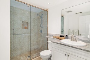 Shower, hair dryer, towels, soap - Ground Floor Yacht Club Condo E1 - Sunset Views, BBQ, Walk to Beach and Dining (Providenciales)