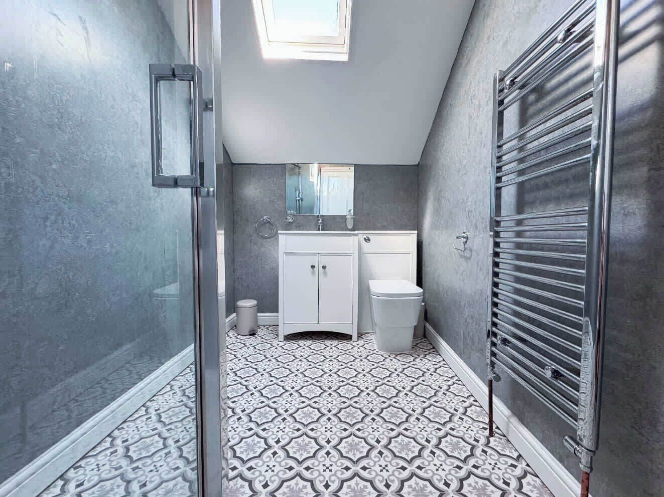 Shower, towels