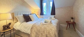 6 Bedroom Victorian Townhouse in Central Harrogate