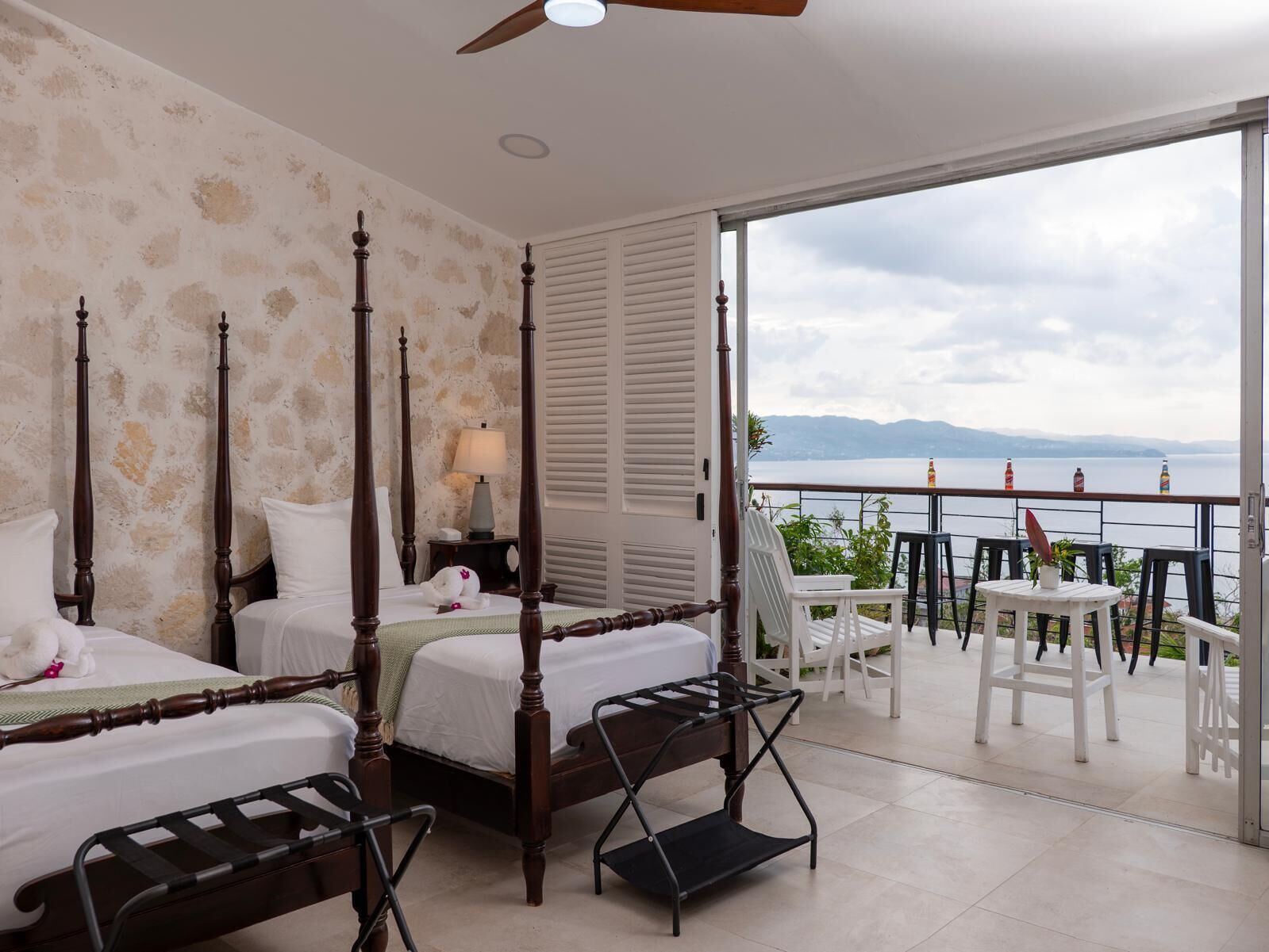 4 habitaciones y caja de seguridad en la habitación 