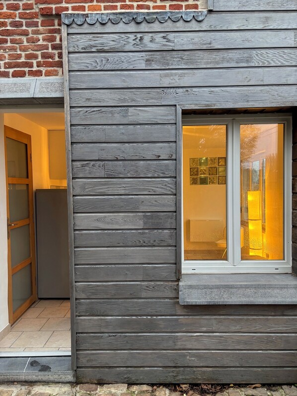 Exterior detail - Quiet country studio (Bettrechies)