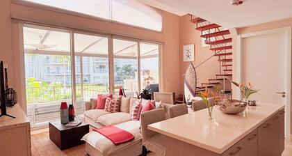 Elegant Beachside 1BR Loft in Puntarena