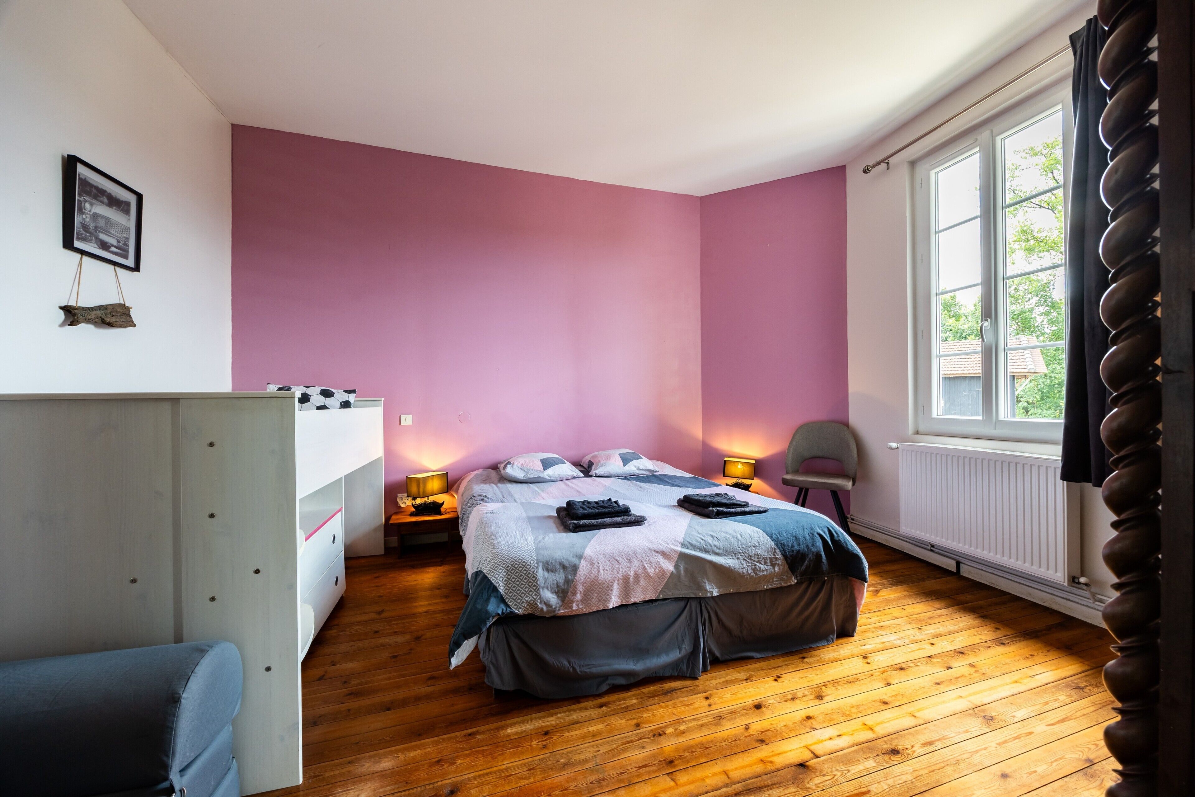 7 bedrooms, iron/ironing board, WiFi, bed sheets