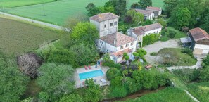 Exterior - Country House 'Moulin De Flaujague - Bordeaux' with Private Pool, Private Terrace and Wi-Fi (Bassanne)