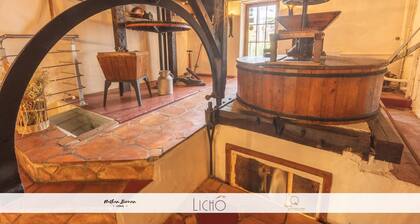 Maison de campagne 'Moulin de Flaujague - Bordeaux' avec piscine privée, terrasse et Wi-Fi