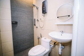 Room - Swing & Pillows @ Kelana Jaya, Selangor (Petaling Jaya)