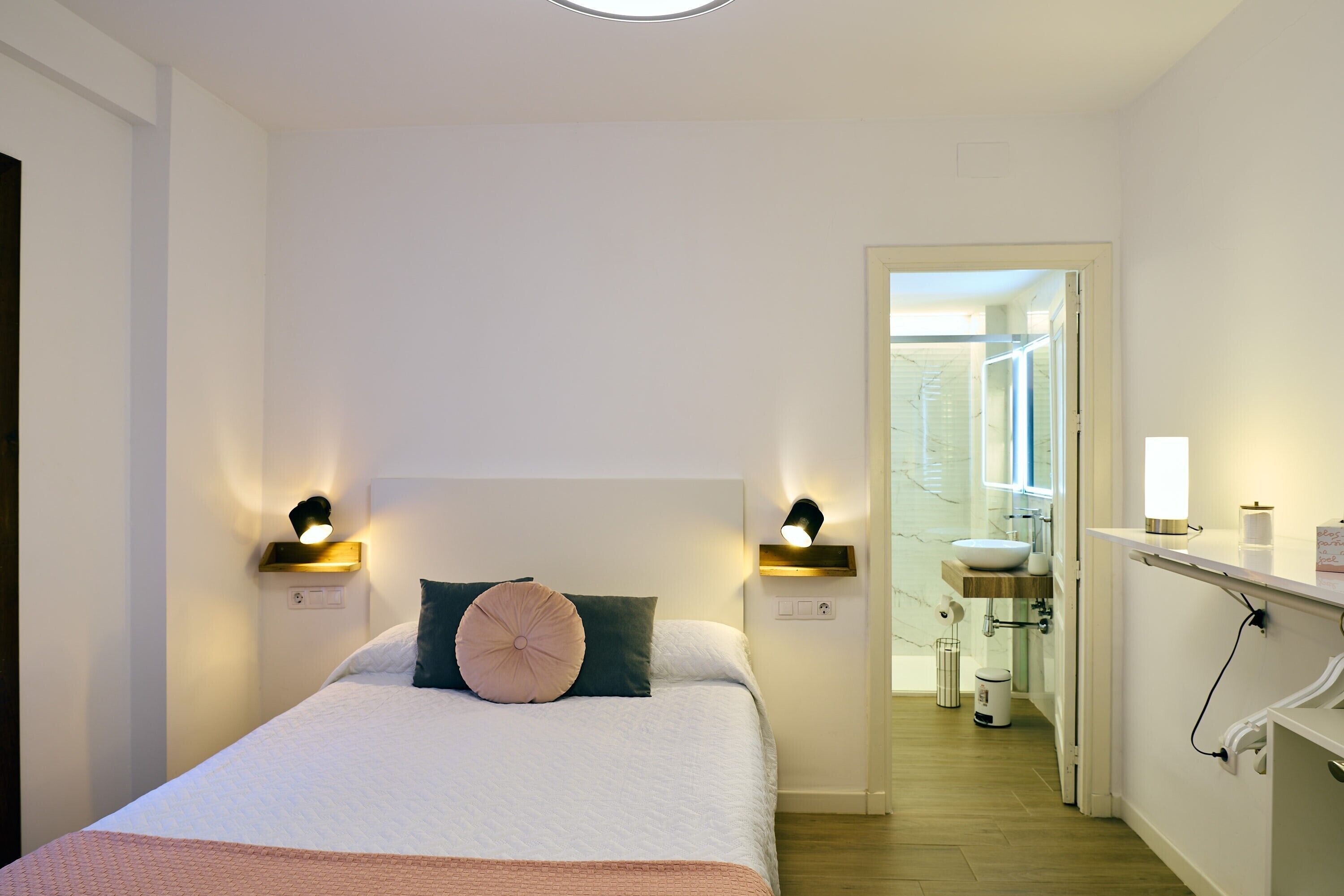 1 chambre, fer et planche à repasser, Wi-Fi, draps fournis