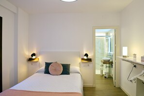 1 camera, ferro/asse da stiro, Wi-Fi, lenzuola