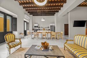 Comfort Apartment | Dining room