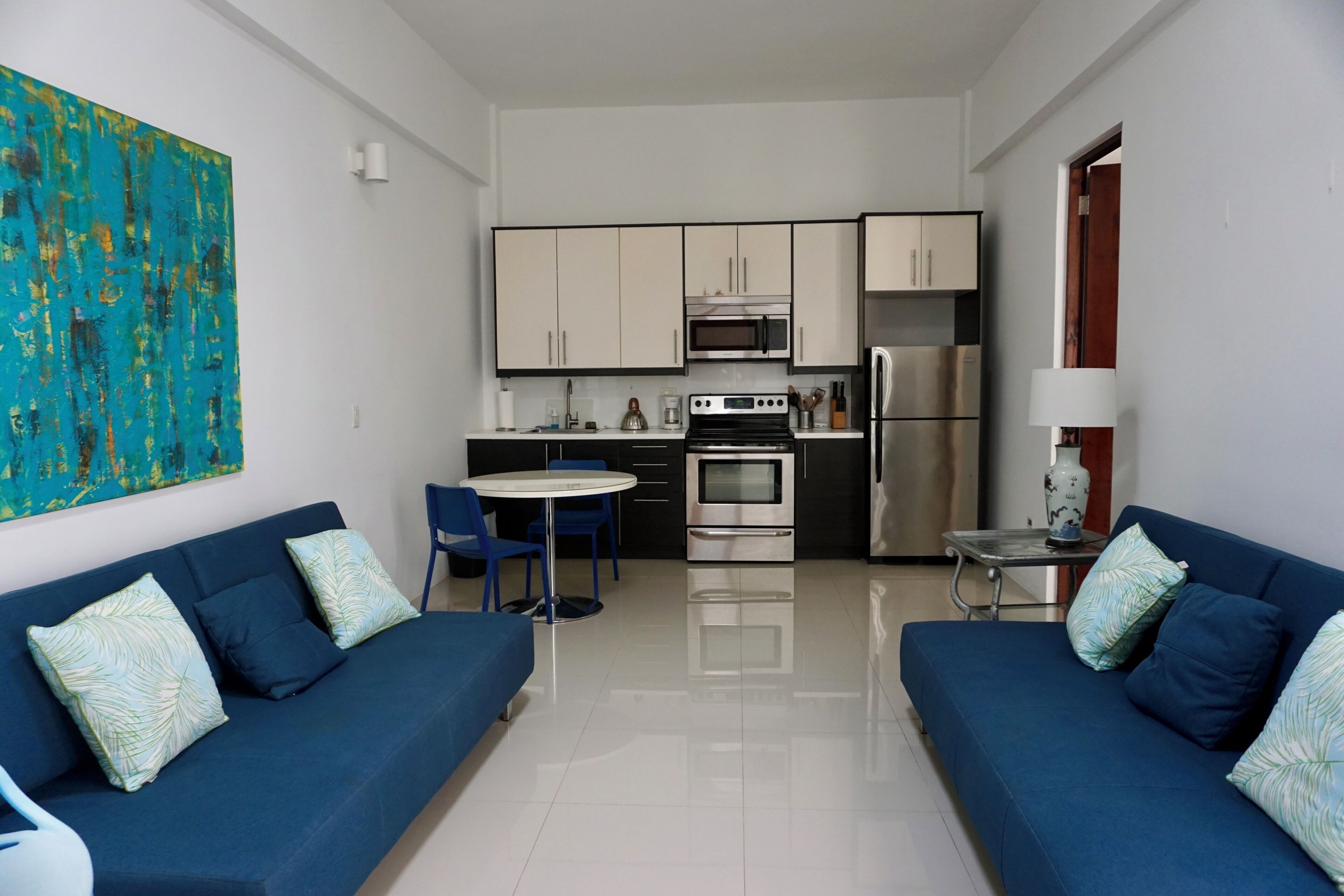 City Apartment | Living area