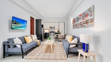 City Apartment | Living area