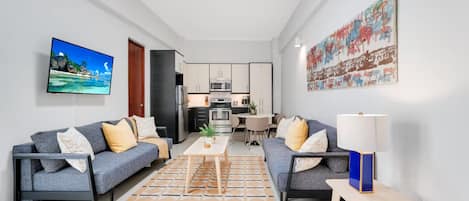 City Apartment | Living area