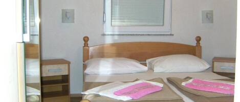 Chambre Double (Double bed with Balcony)