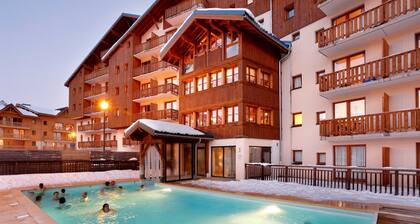 À 60m des pistes ! Piscine + vue sur les montagnes