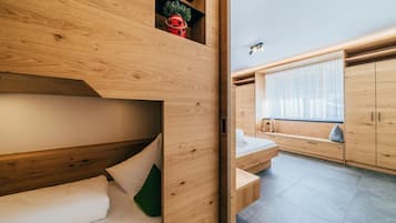 Premium Apartment, Balcony, Mountain View | In-room safe, desk, laptop workspace, blackout drapes