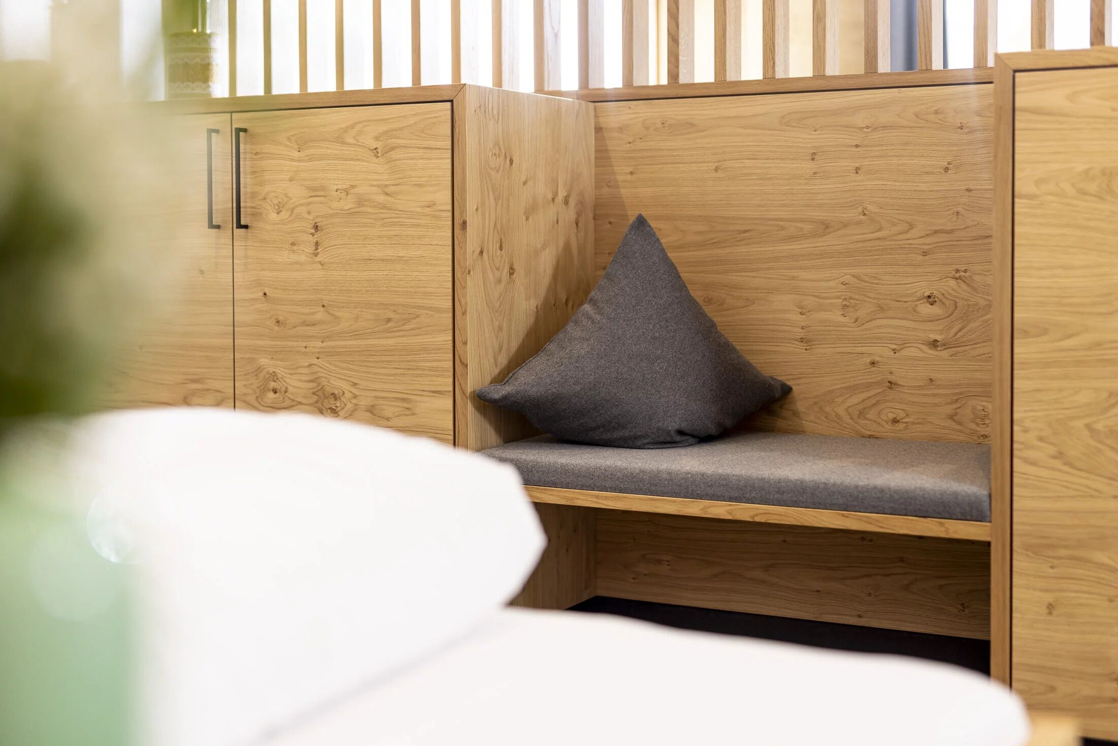 Deluxe-Apartment, Balkon, Bergblick | Zimmersafe, Schreibtisch, laptopgeeigneter Arbeitsplatz