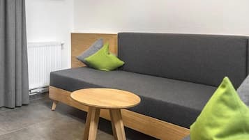 Family Stüdyo, Balkon, Dağ Manzaralı | Oturma alanı