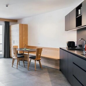 Classic Apartment, Balcony, Mountain View | In-room safe, desk, laptop workspace, blackout drapes - Tillga Glück (Obertilliach)