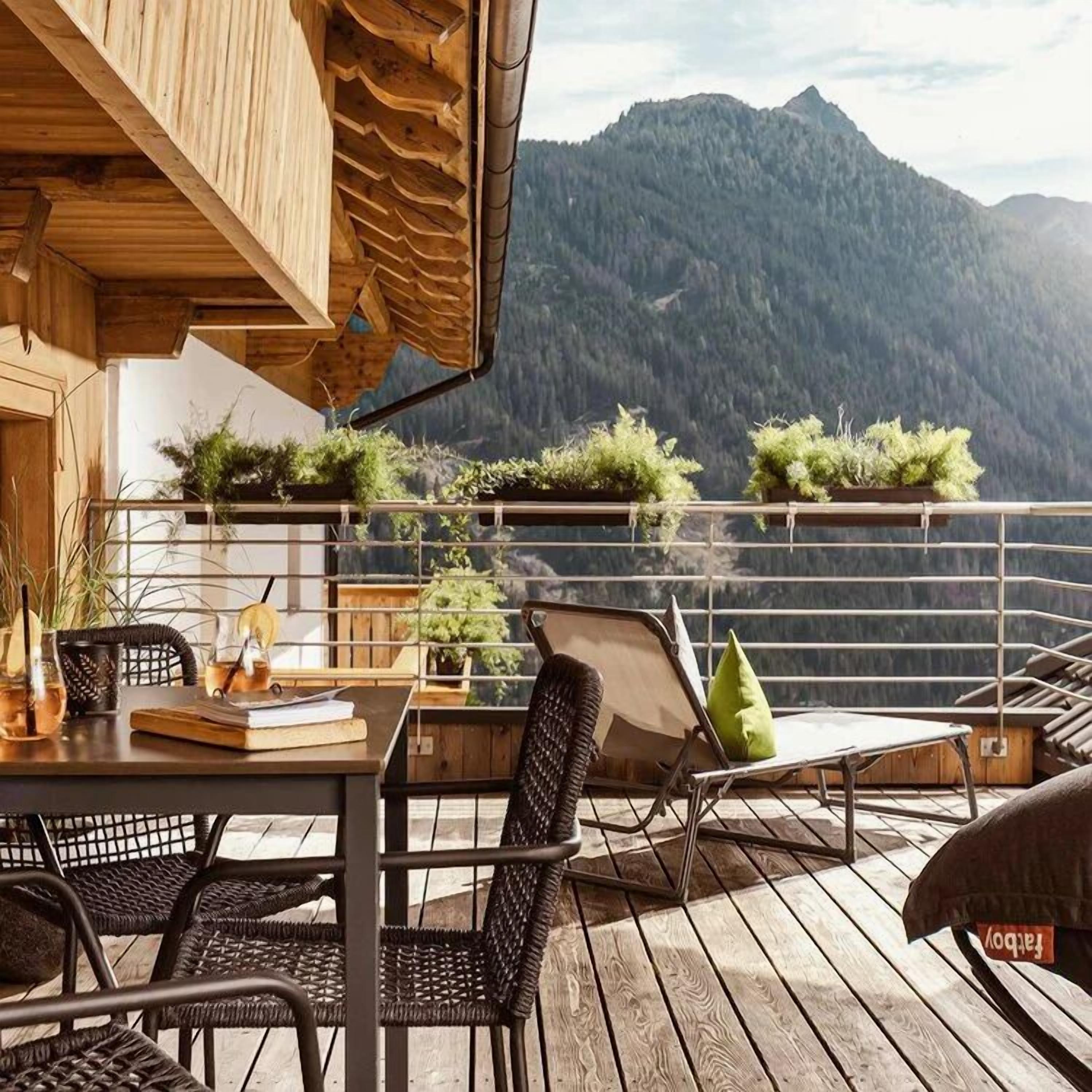 Familienstudio, Balkon, Bergblick | Wohnbereich