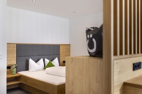 Deluxe Apartment, Balcony, Mountain View | In-room safe, desk, laptop workspace, blackout drapes