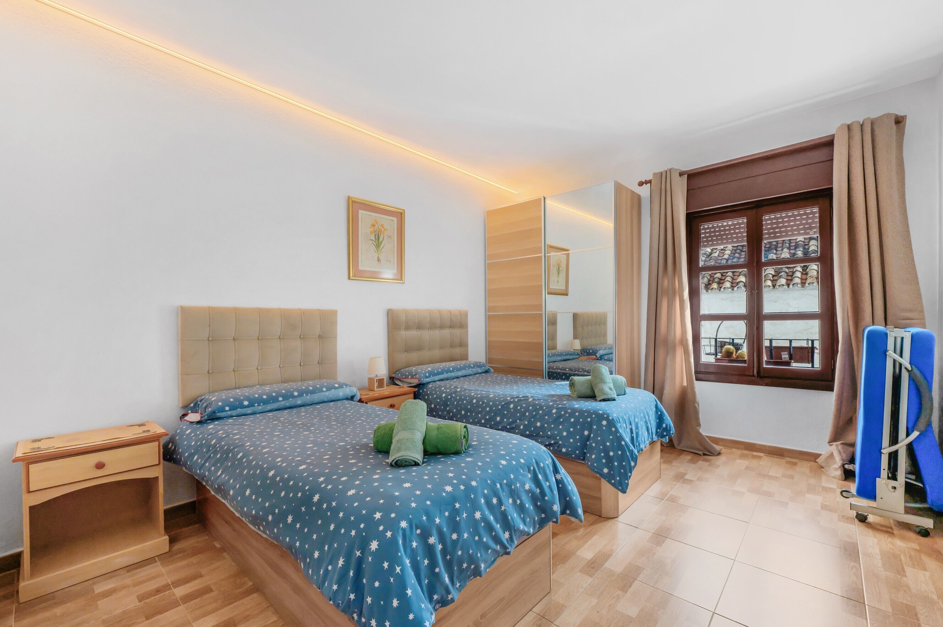 2 bedrooms, iron/ironing board, WiFi, bed sheets