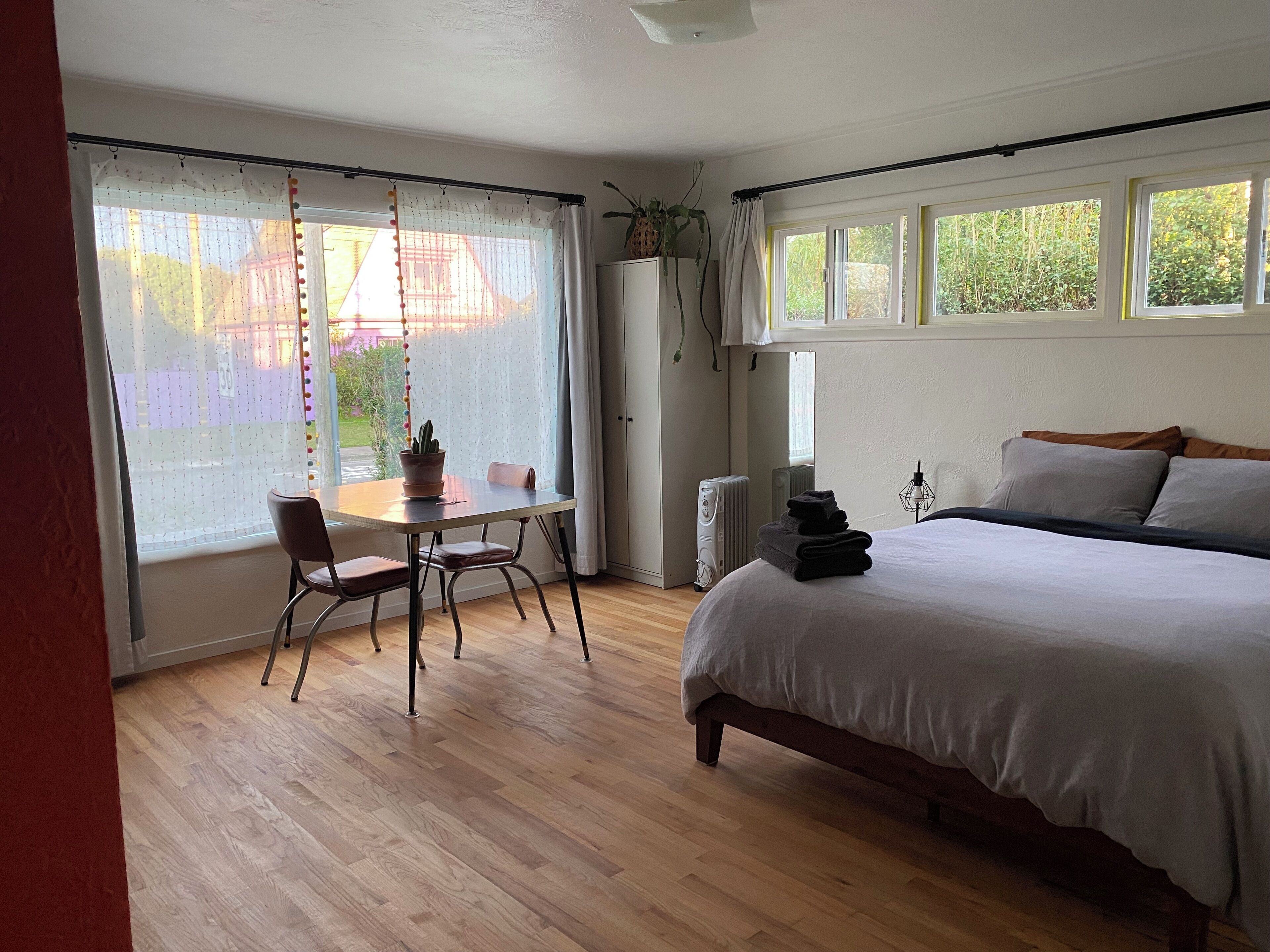 1 室のベッドルーム、アイロン / アイロン台、WiFi、ベッドシーツ