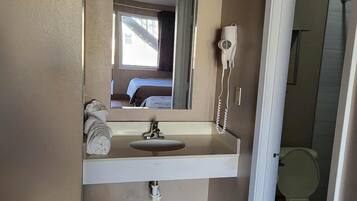 Suite Confort | Baño | Jabón, shampoo, papel de baño