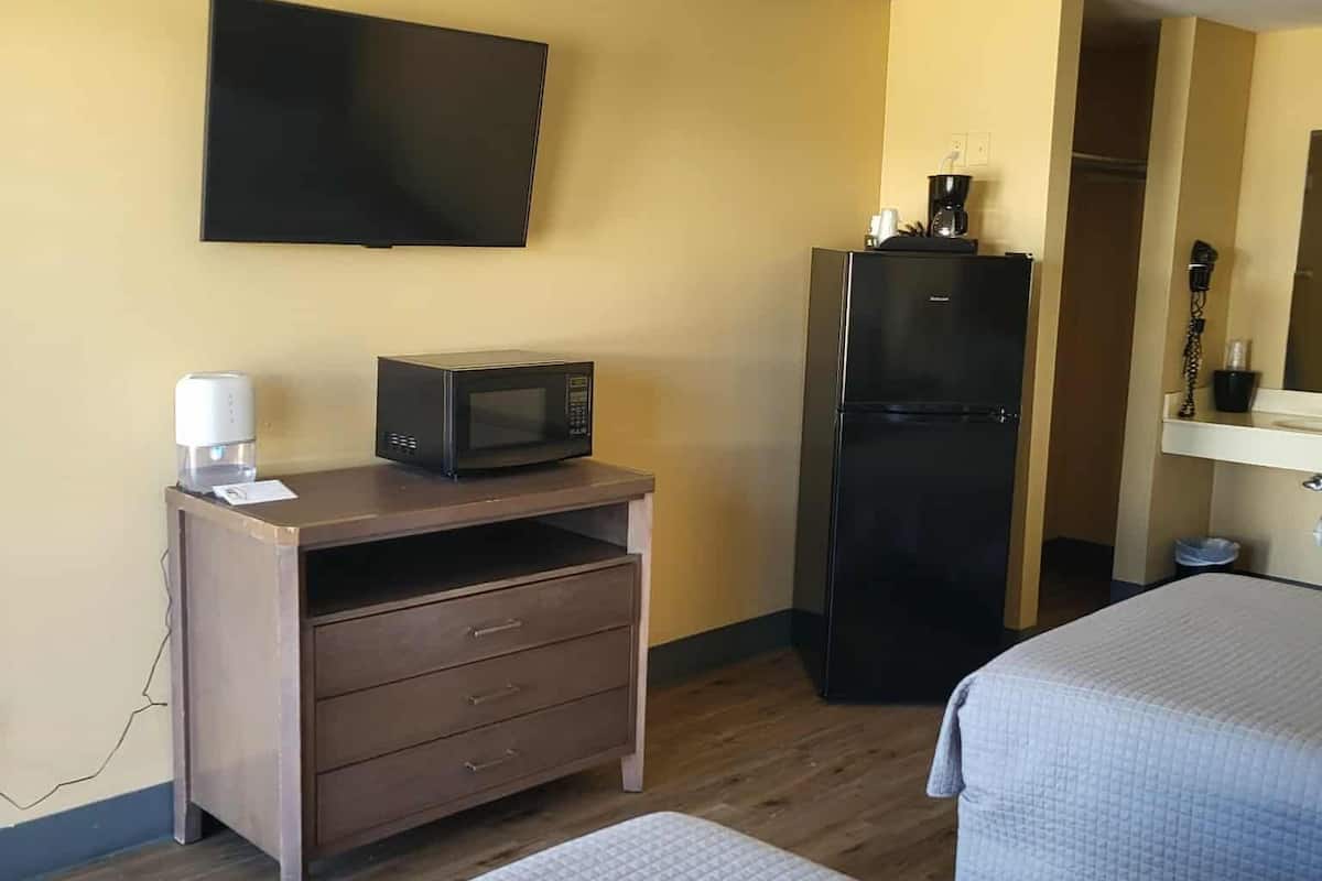 Basic Double Room | Free WiFi