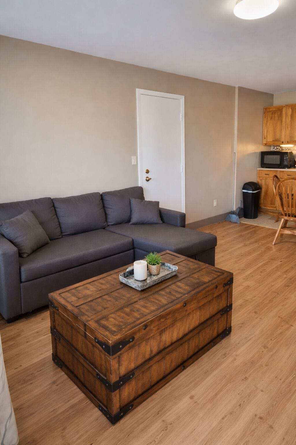 컴포트 스위트 | 거실 공간