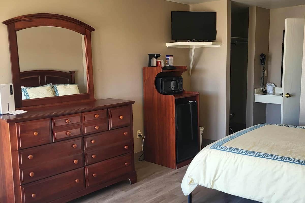 Classic Single Room | Free WiFi