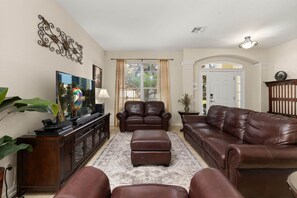 Smart TV, ping pong, printers - Magical Memories-Stunning 6 bed/4 bath Windsor Hills villa, 1.5 miles from WDW (Four Corners)