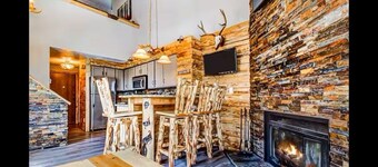 Awesome Brian Head loft, Come Ski, Bike, and Hike!