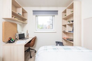 Single Room, Non Smoking | Free WiFi - Student Only The Railyard (Liverpool)