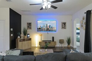 Fernseher, Kamin, Videospiele