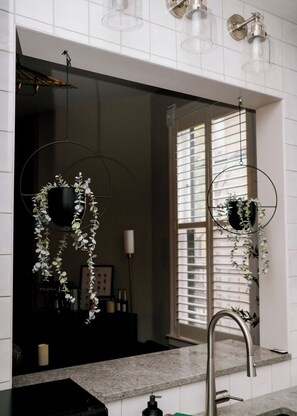 Interior - 4 BR • Theater Room • Gym • Walk to Lincoln Park! (Chicago)