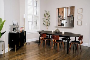 Dining - 4 BR • Theater Room • Gym • Walk to Lincoln Park! (Chicago)