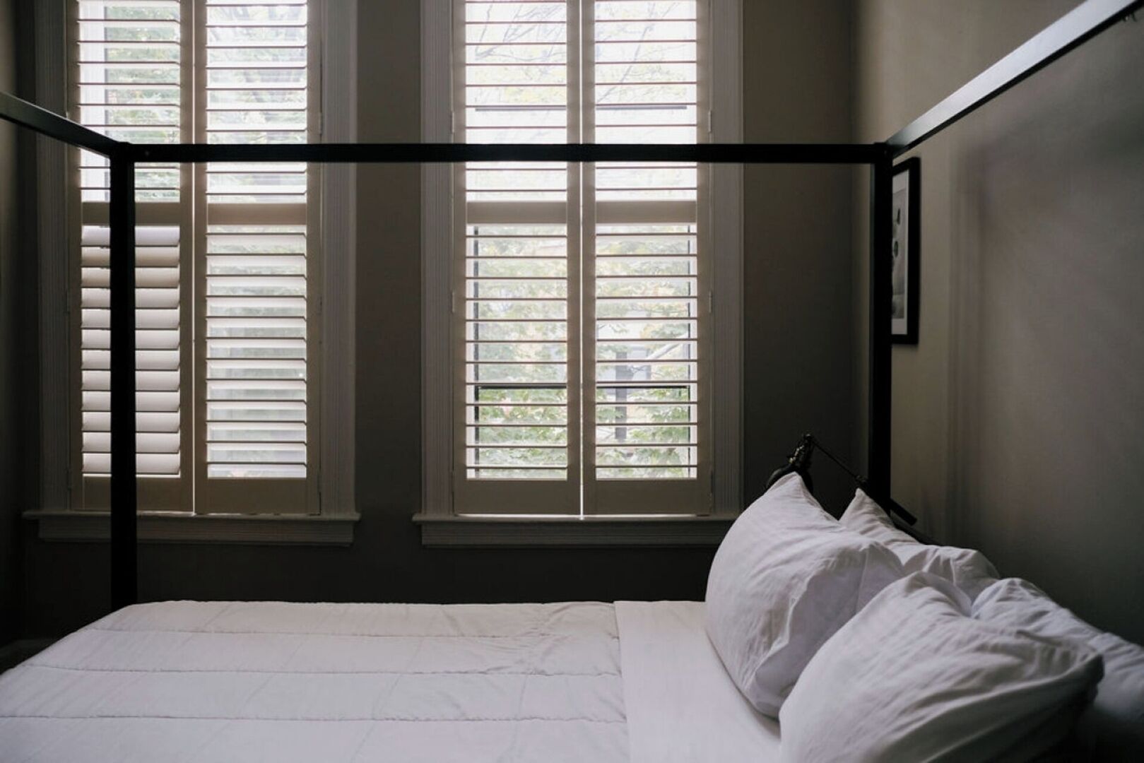 5 habitaciones, tabla de planchar con plancha, cuna de viaje y wifi 