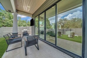 Outdoor dining - Luxury Pool Retreat, Game Room, Sleeps 24 (Austin)