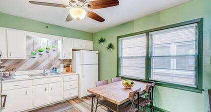 Top Rated Condo • 65” TV • Family-friendly 2BR