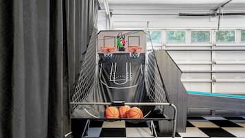 7 habitaciones, tabla de planchar con plancha, cuna de viaje y wifi