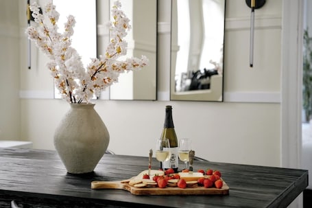 Dining. Walk to the Beach • Private Office • 5BR