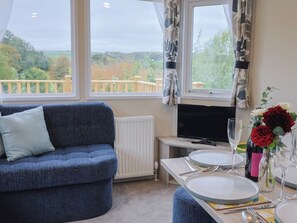 Living area - Avalon (Lyme Regis)