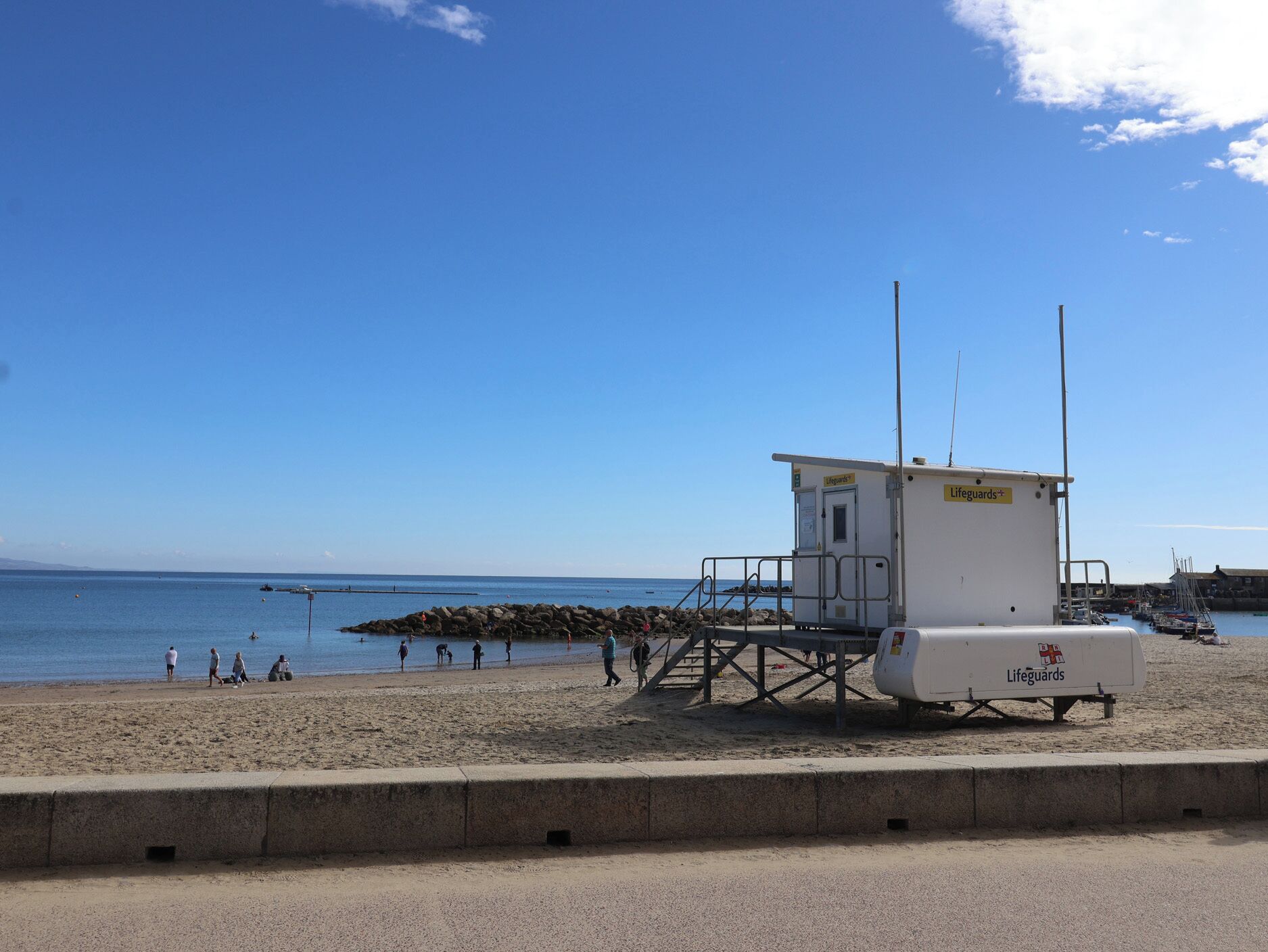 Una playa cerca
