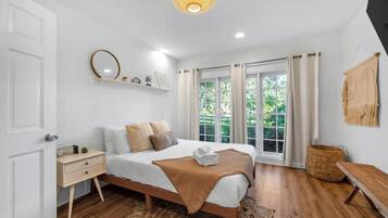 9 habitaciones, tabla de planchar con plancha, cuna de viaje y wifi