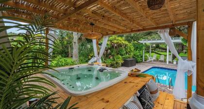 9BR Htd Pool • Hot Tub• Golf Sim• Games