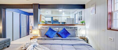 1 habitación, tabla de planchar con plancha, cuna de viaje y wifi